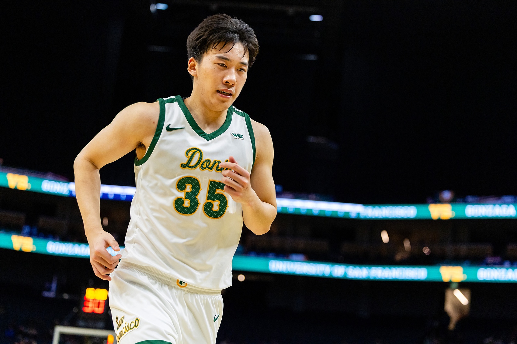 九游娱乐网站-会是谁？媒体人：两位NCAA留洋小将考虑回CBA 具体要和母队沟通